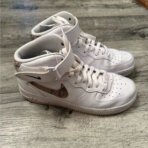Nike women’s Hi Top Air Force 1’s